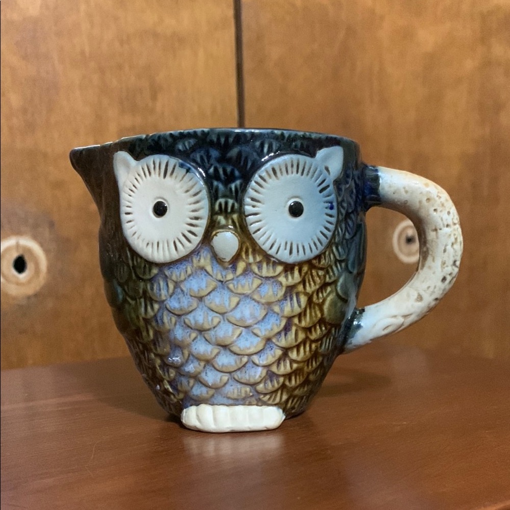 MERITAGE- Owl Ceramic Creamer Cup- Black and Brown.